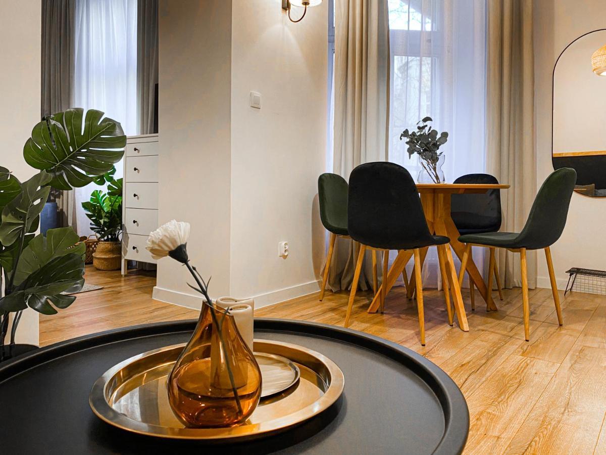 Charming Apartment, Wawel & Old Town Krakow Bagian luar foto